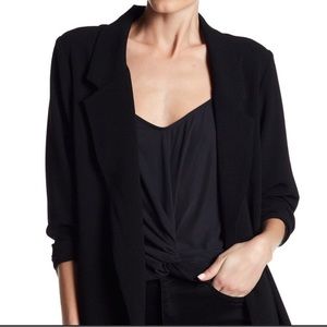 Lush oversized black blazer